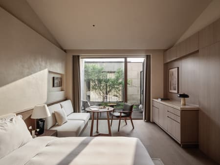 Younch Hotel